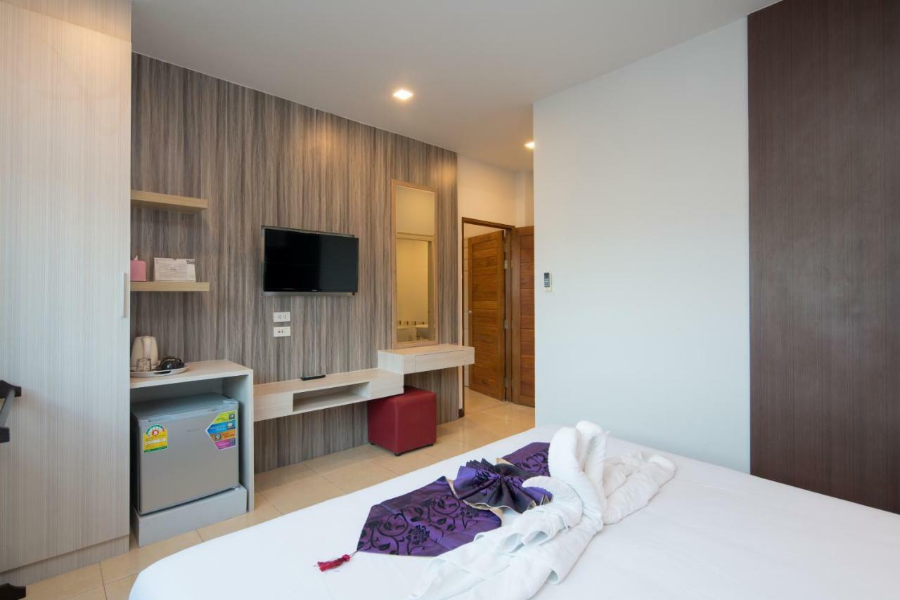 Baan Thai Beach Side Residence Patong Ngoại thất bức ảnh