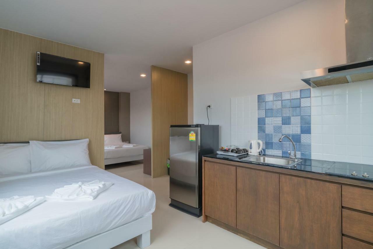 Baan Thai Beach Side Residence Patong Ngoại thất bức ảnh