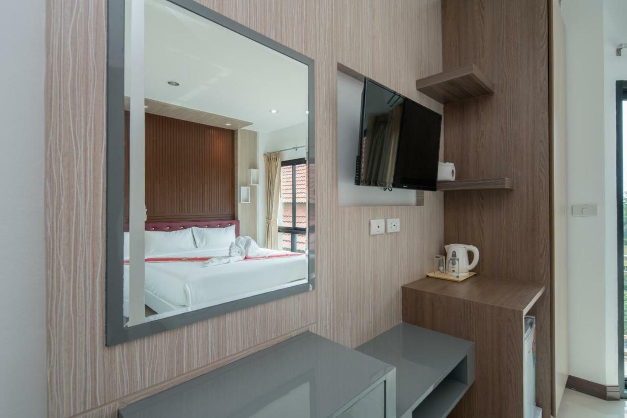 Baan Thai Beach Side Residence Patong Ngoại thất bức ảnh