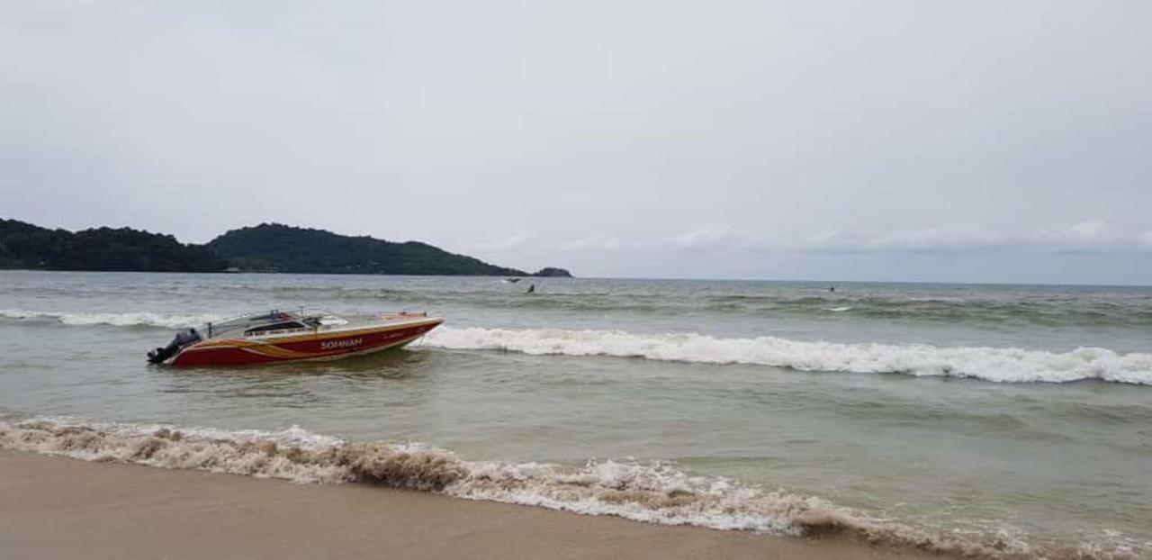 Baan Thai Beach Side Residence Patong Ngoại thất bức ảnh