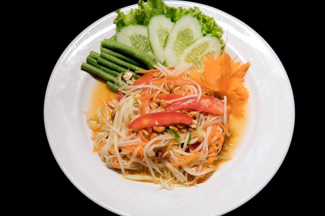 Baan Thai Beach Side Residence Patong Ngoại thất bức ảnh