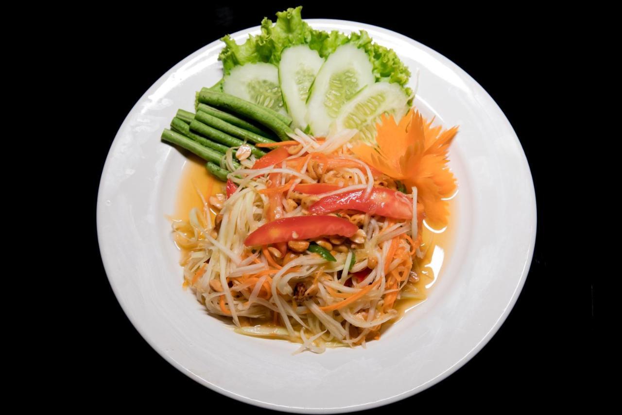 Baan Thai Beach Side Residence Patong Ngoại thất bức ảnh
